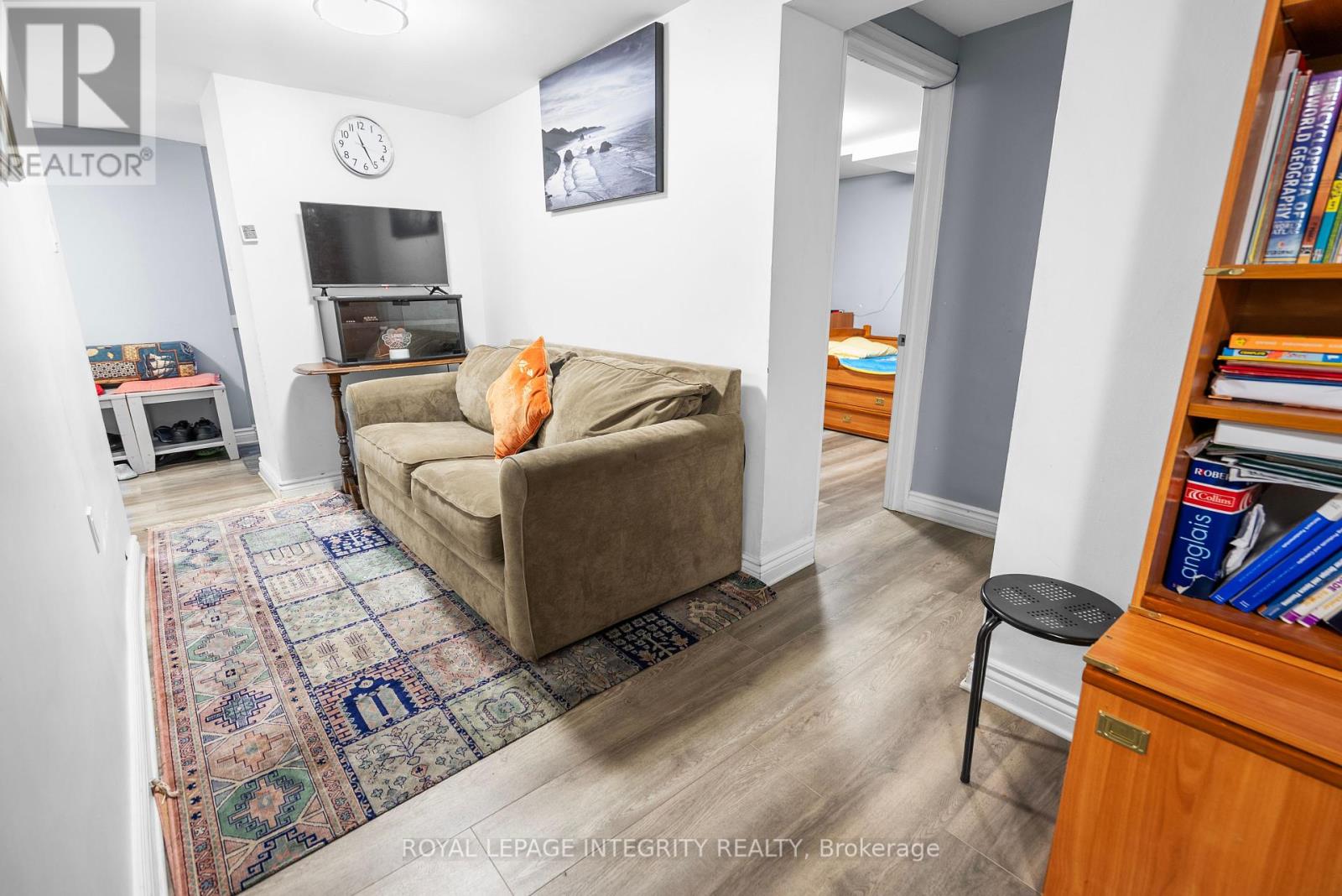 215 Baribeau Street, Ottawa, Ontario  K1L 7R5 - Photo 11 - X12435781