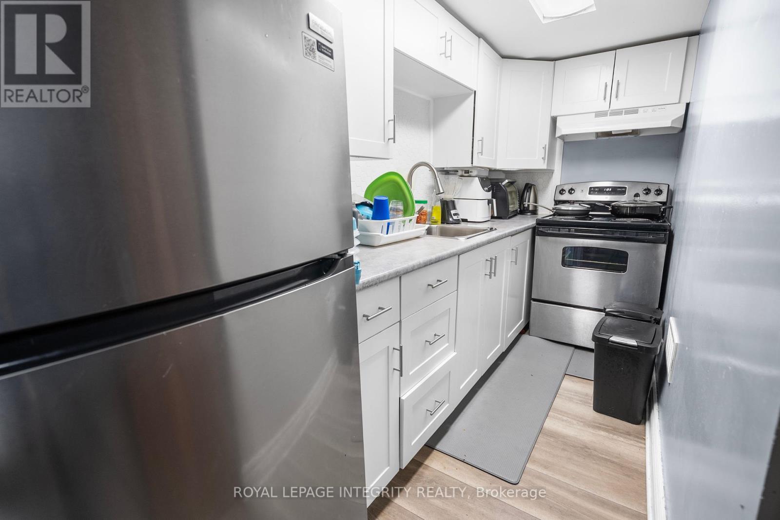 215 Baribeau Street, Ottawa, Ontario  K1L 7R5 - Photo 16 - X12435781