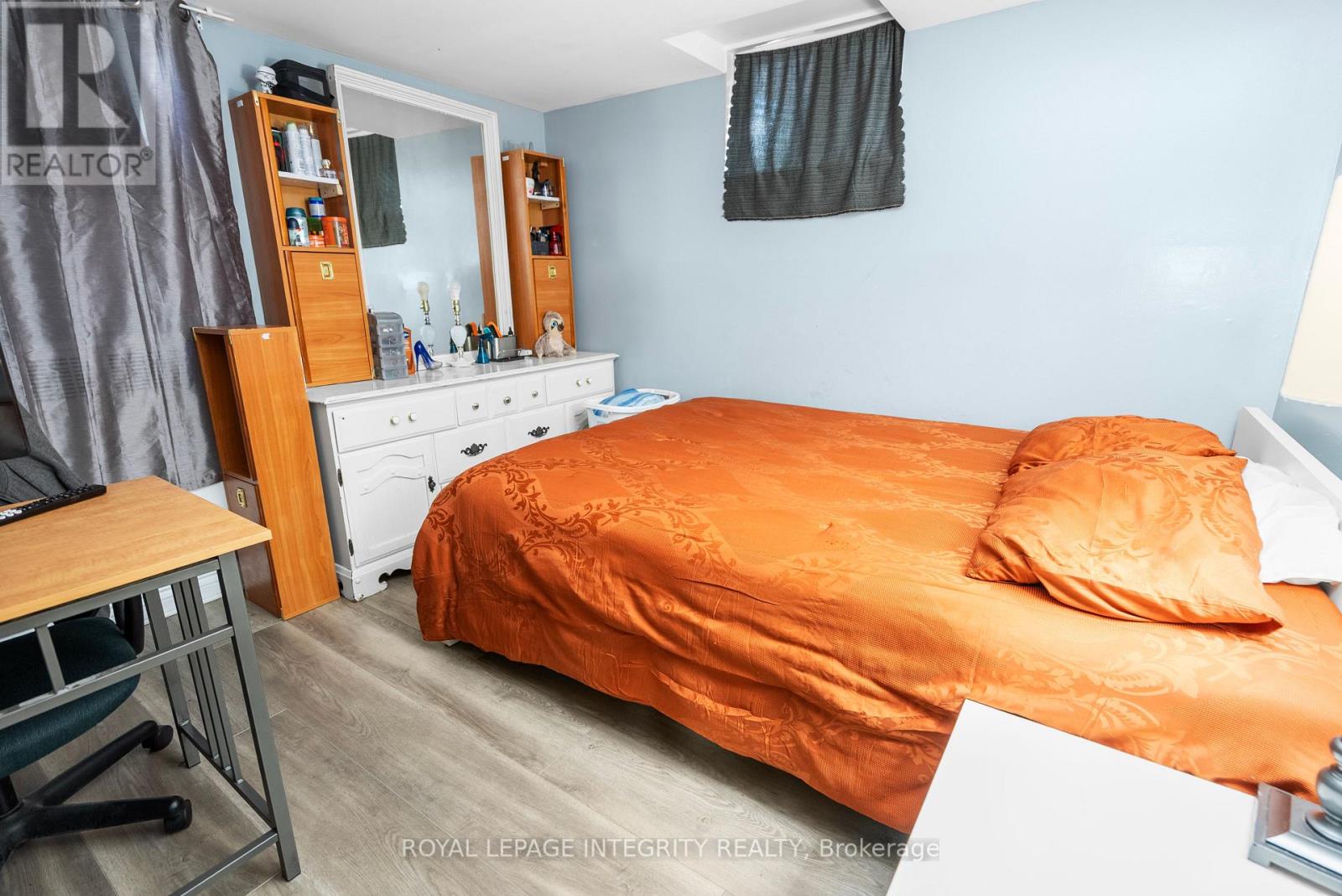 215 Baribeau Street, Ottawa, Ontario  K1L 7R5 - Photo 17 - X12435781