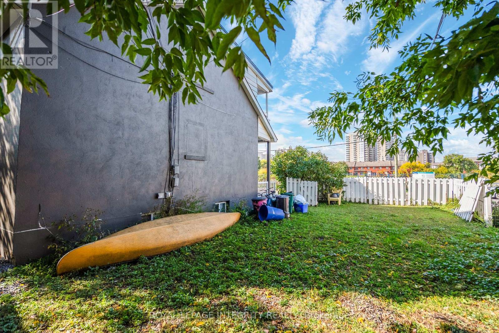 215 Baribeau Street, Ottawa, Ontario  K1L 7R5 - Photo 20 - X12435781