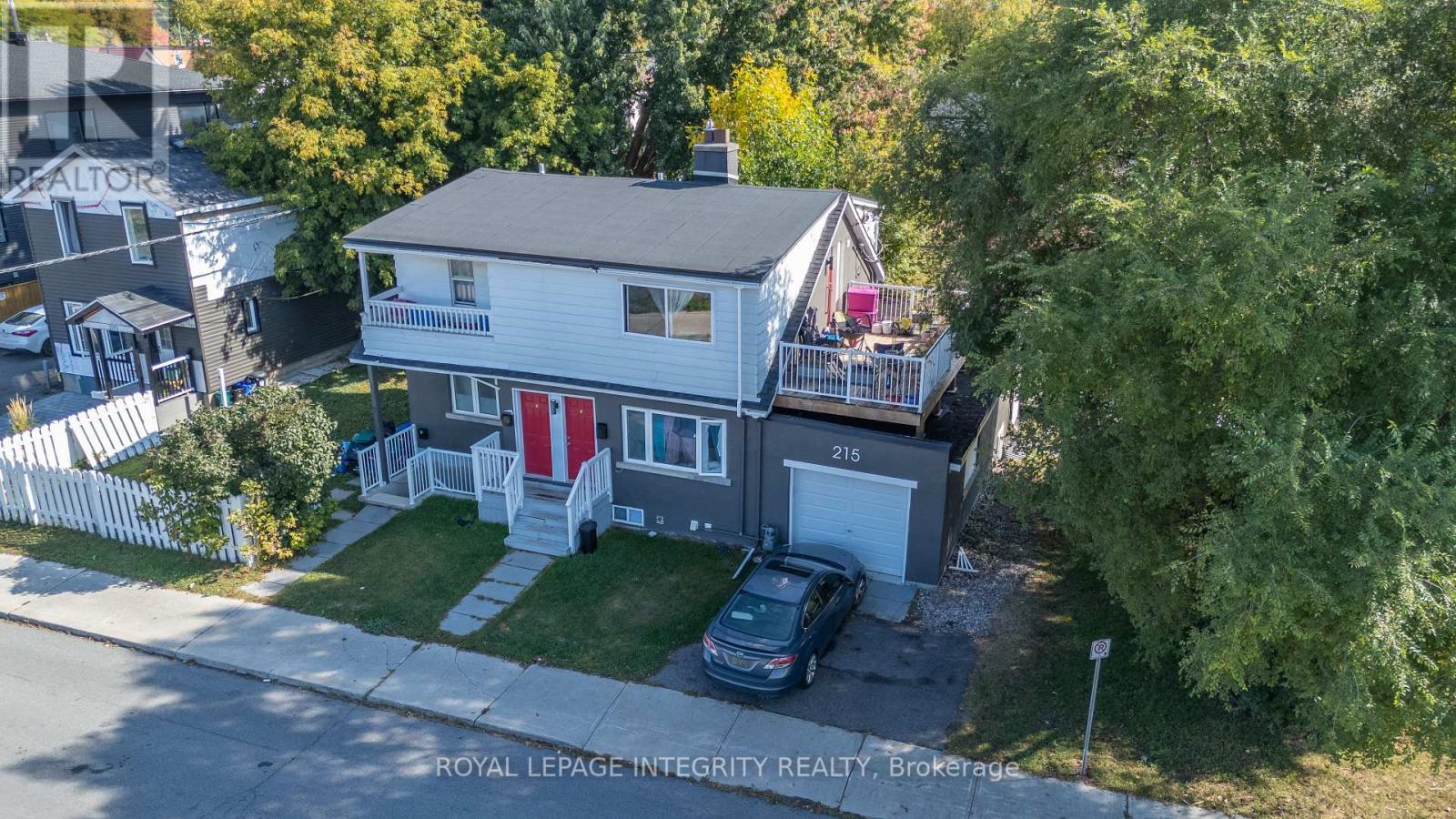 215 Baribeau Street, Ottawa, Ontario  K1L 7R5 - Photo 3 - X12435781
