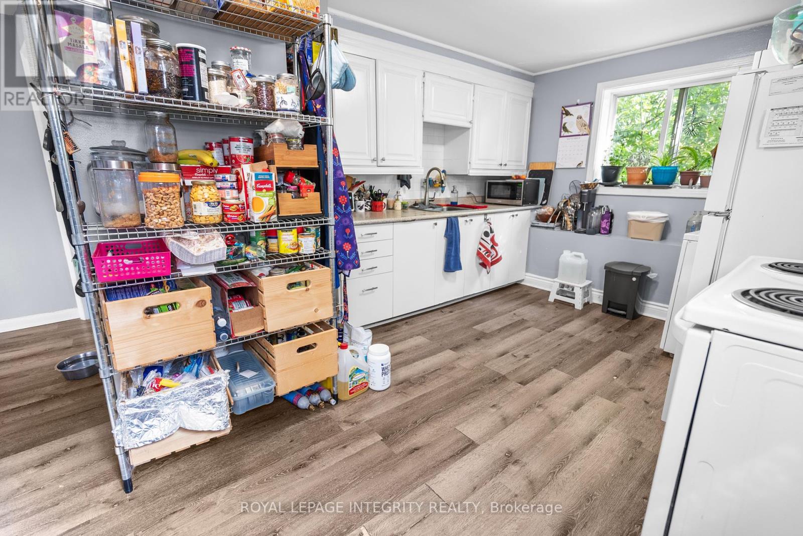 215 Baribeau Street, Ottawa, Ontario  K1L 7R5 - Photo 5 - X12435781