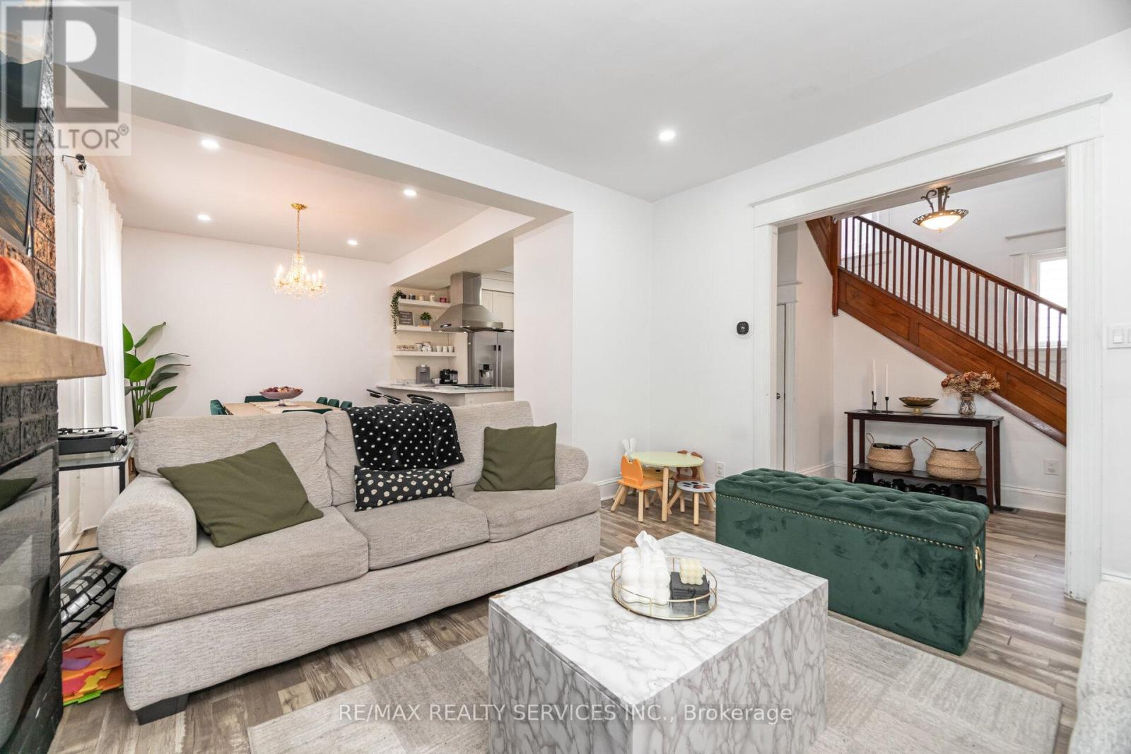 84 State Street, Welland, Ontario  L3B 4K5 - Photo 12 - X12435757