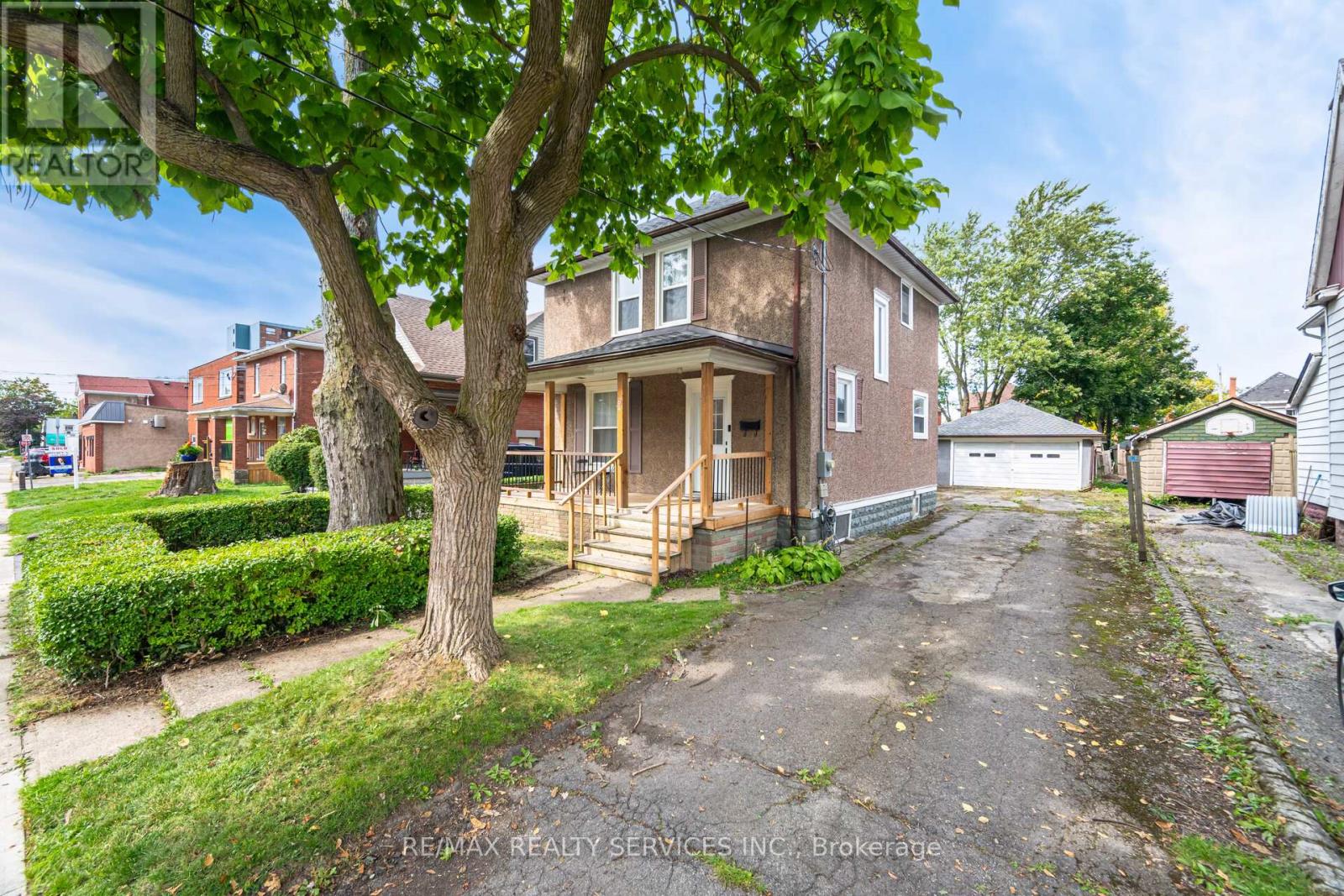 84 State Street, Welland, Ontario  L3B 4K5 - Photo 3 - X12435757