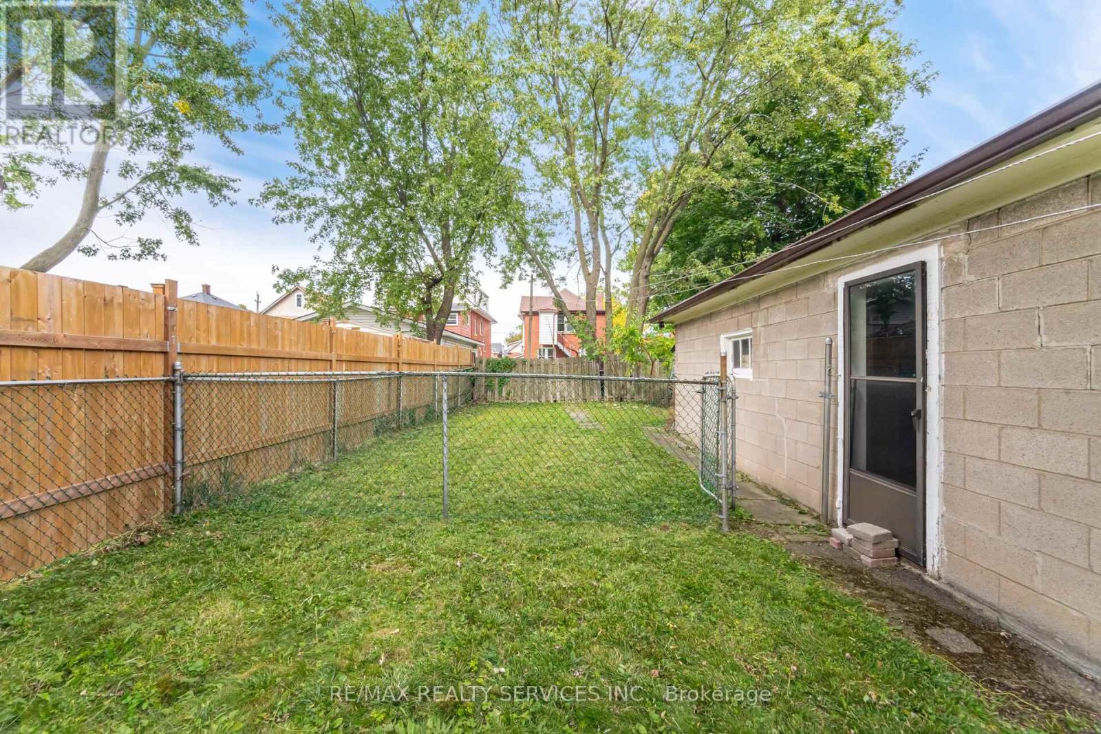 84 State Street, Welland, Ontario  L3B 4K5 - Photo 41 - X12435757