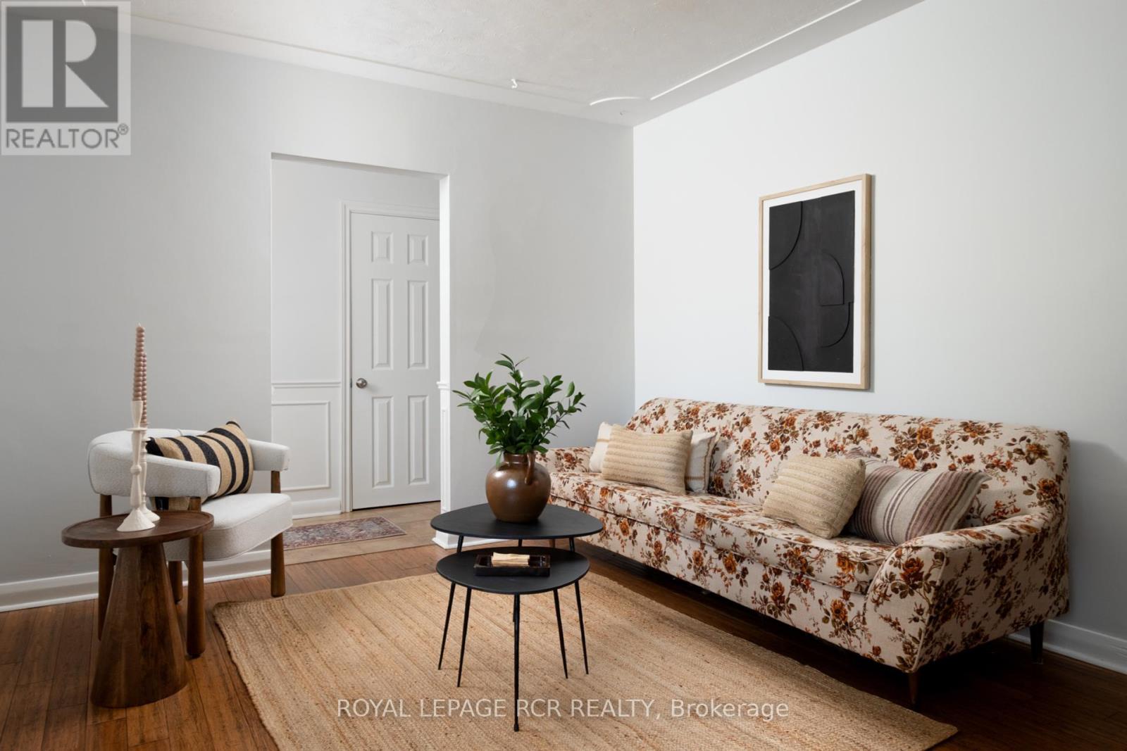 85 Ellis Crescent S, Waterloo, Ontario  N2J 2B8 - Photo 11 - X12435759