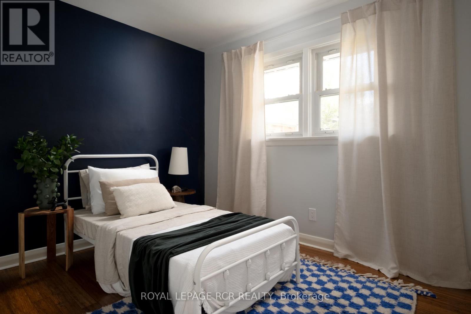 85 Ellis Crescent S, Waterloo, Ontario  N2J 2B8 - Photo 17 - X12435759