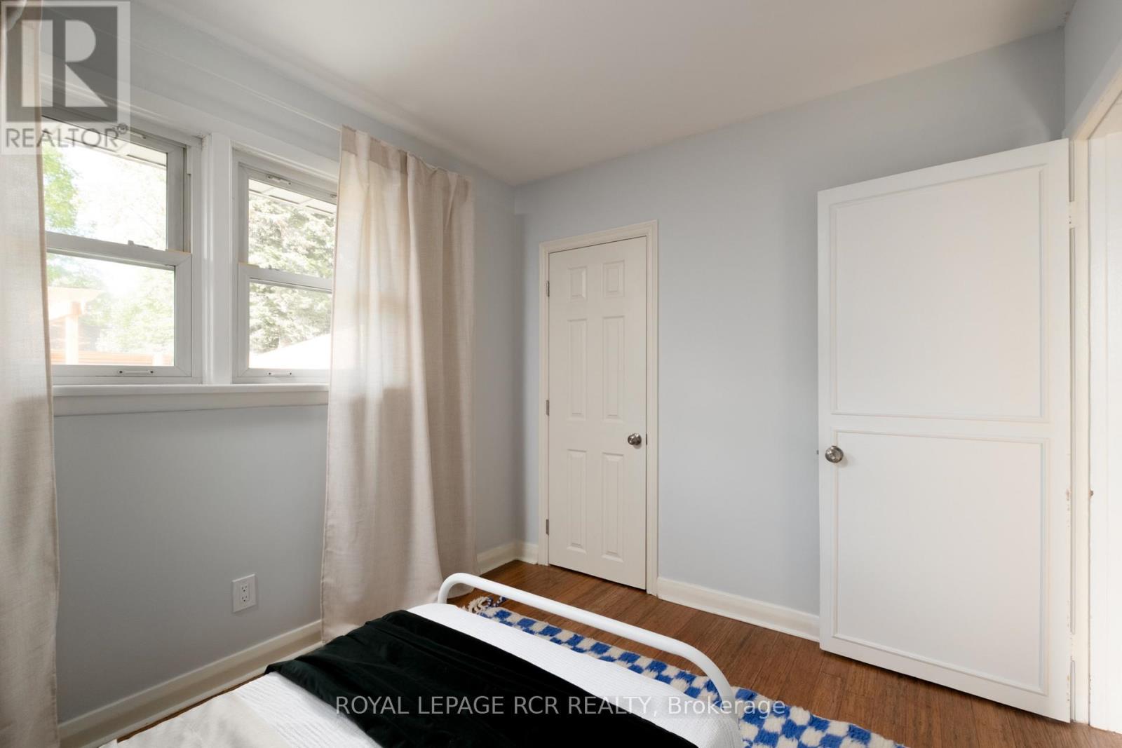85 Ellis Crescent S, Waterloo, Ontario  N2J 2B8 - Photo 19 - X12435759