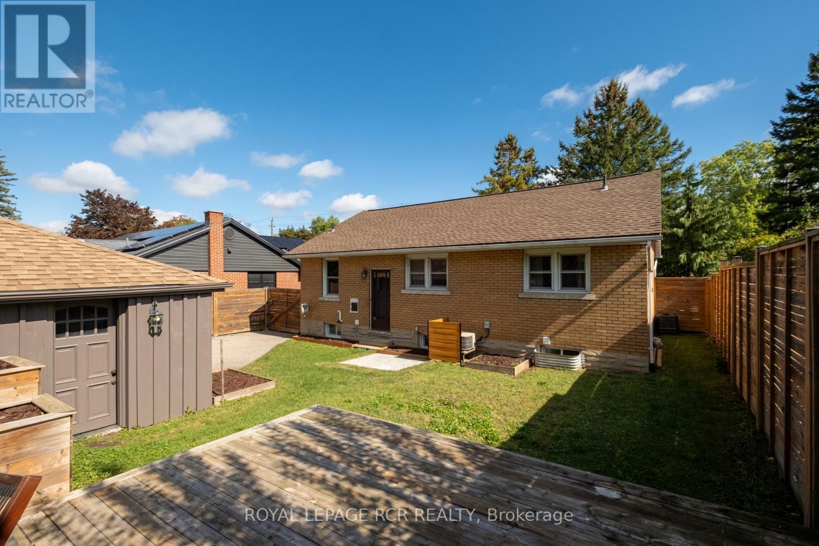 85 Ellis Crescent S, Waterloo, Ontario  N2J 2B8 - Photo 25 - X12435759