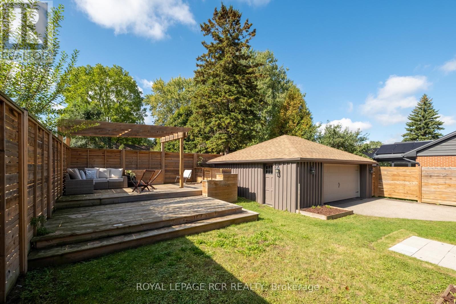 85 Ellis Crescent S, Waterloo, Ontario  N2J 2B8 - Photo 27 - X12435759