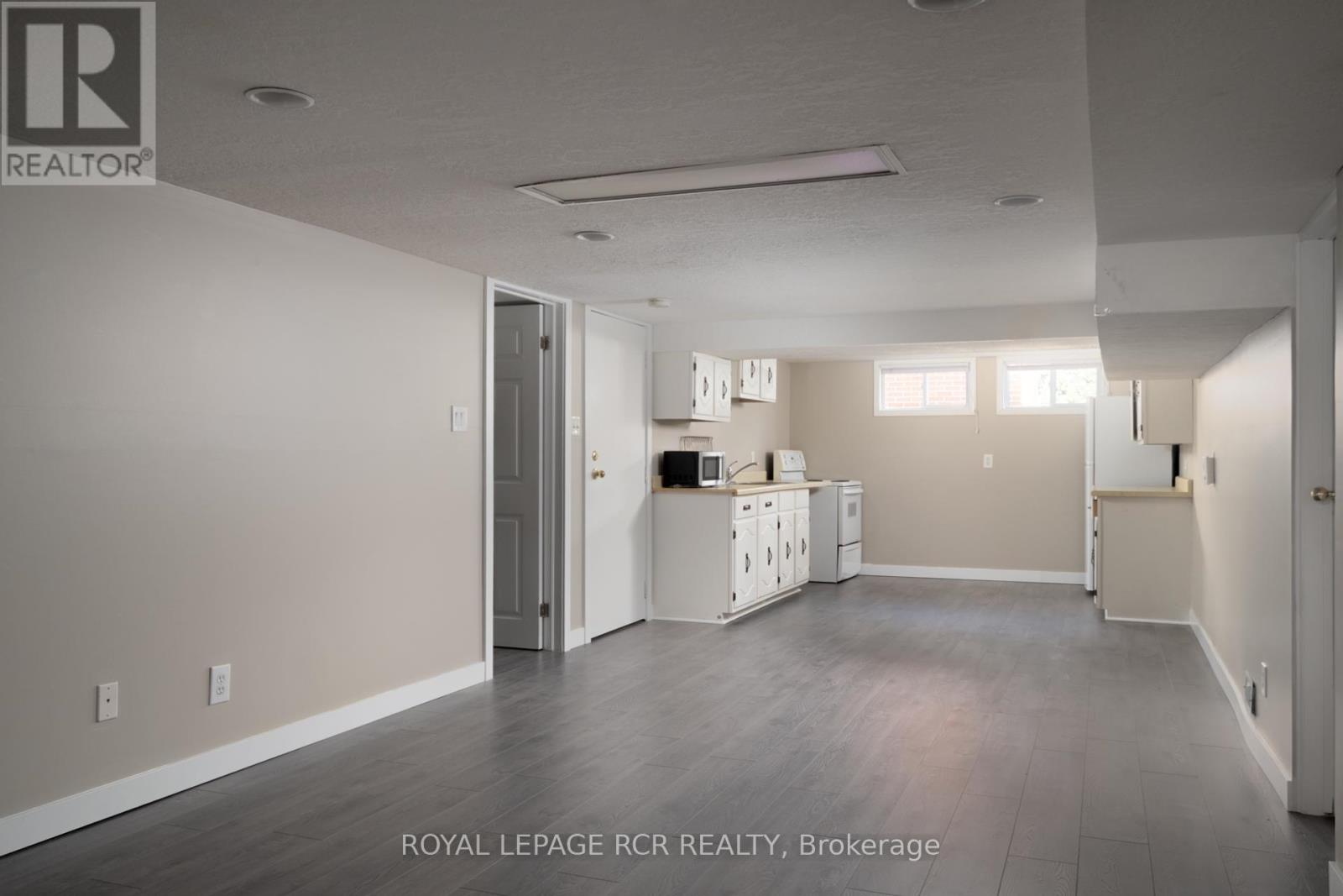 85 Ellis Crescent S, Waterloo, Ontario  N2J 2B8 - Photo 29 - X12435759
