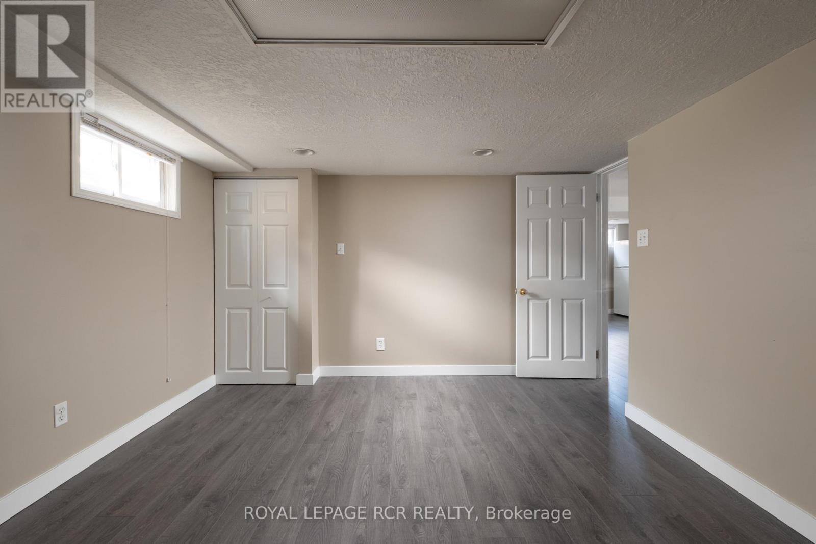 85 Ellis Crescent S, Waterloo, Ontario  N2J 2B8 - Photo 34 - X12435759