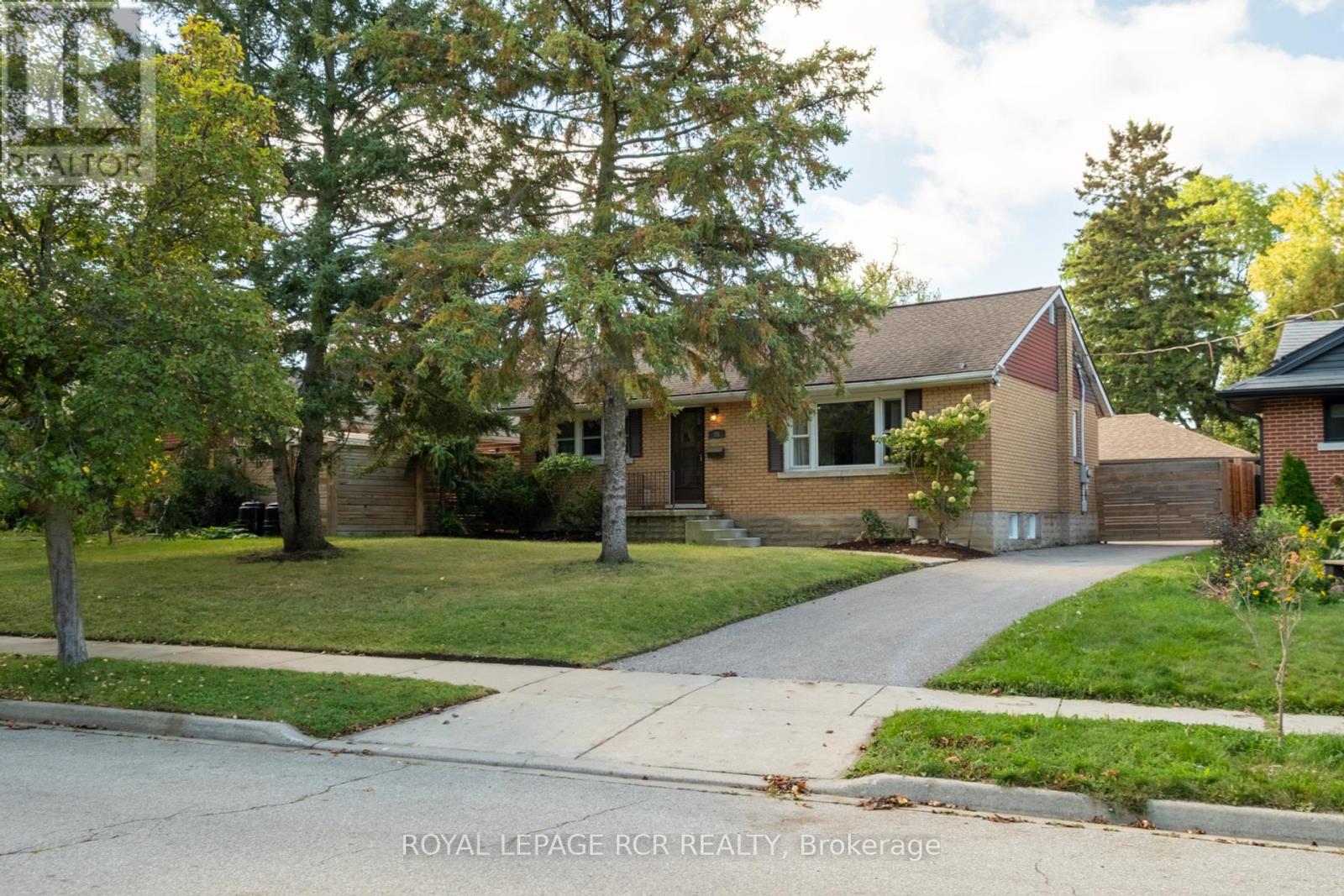 85 Ellis Crescent S, Waterloo, Ontario  N2J 2B8 - Photo 35 - X12435759