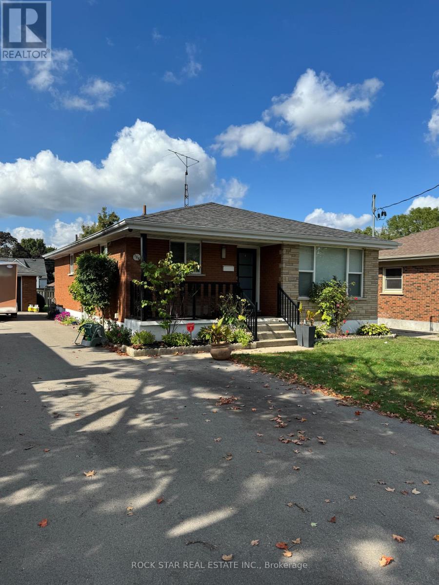 MAIN FL - 136 GRAND STREET, Brantford, Ontario
