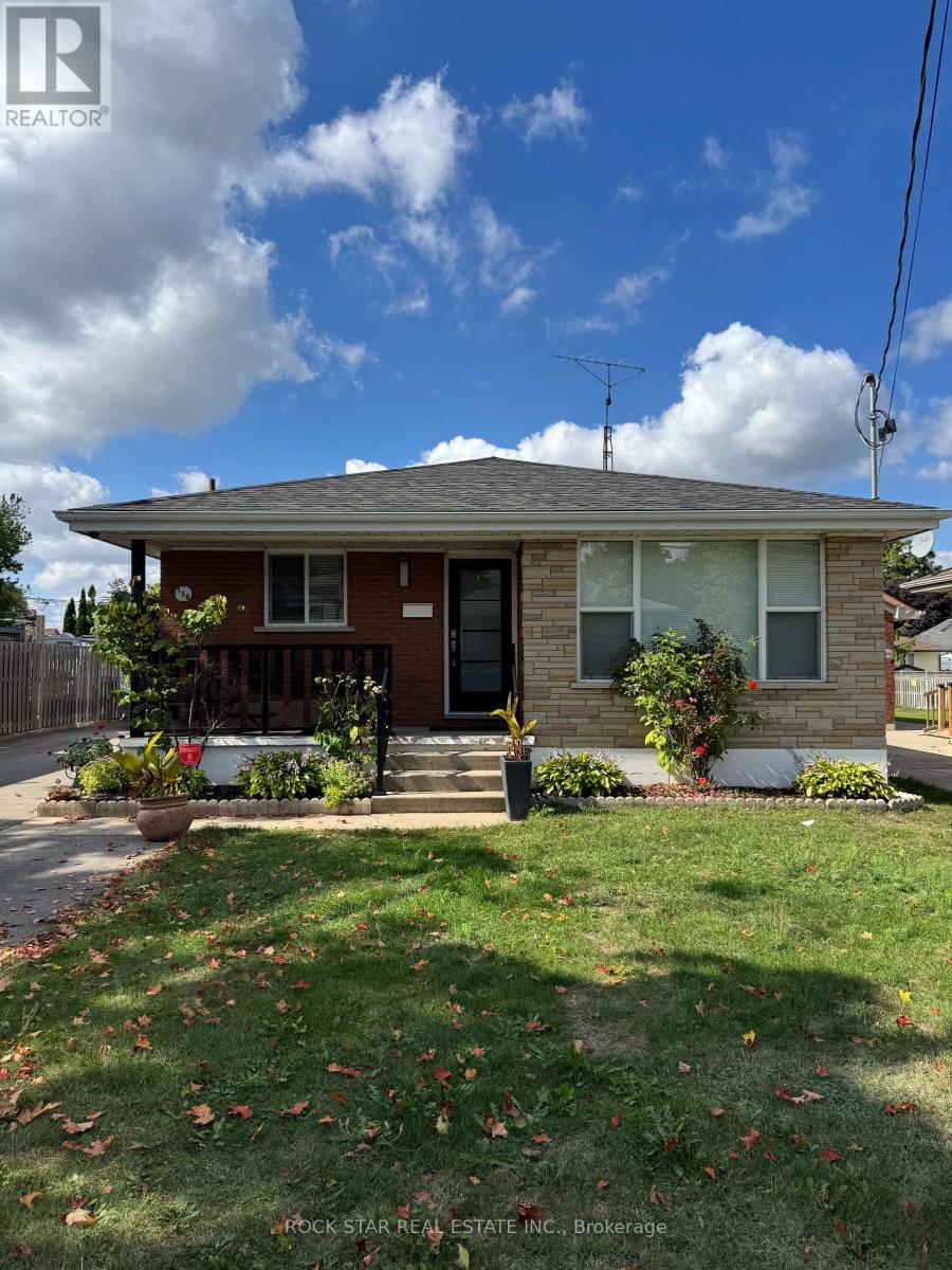 Main Fl - 136 Grand Street, Brantford, Ontario  N3R 4B7 - Photo 2 - X12435773