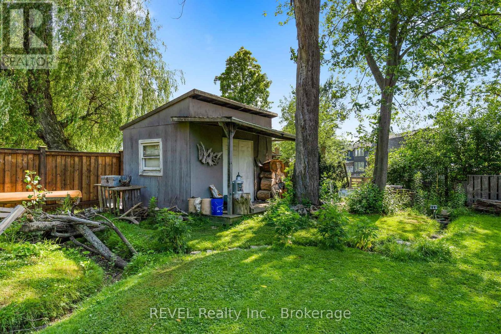 335 Helena Street, Fort Erie, Ontario  L2A 4J7 - Photo 30 - X12434676