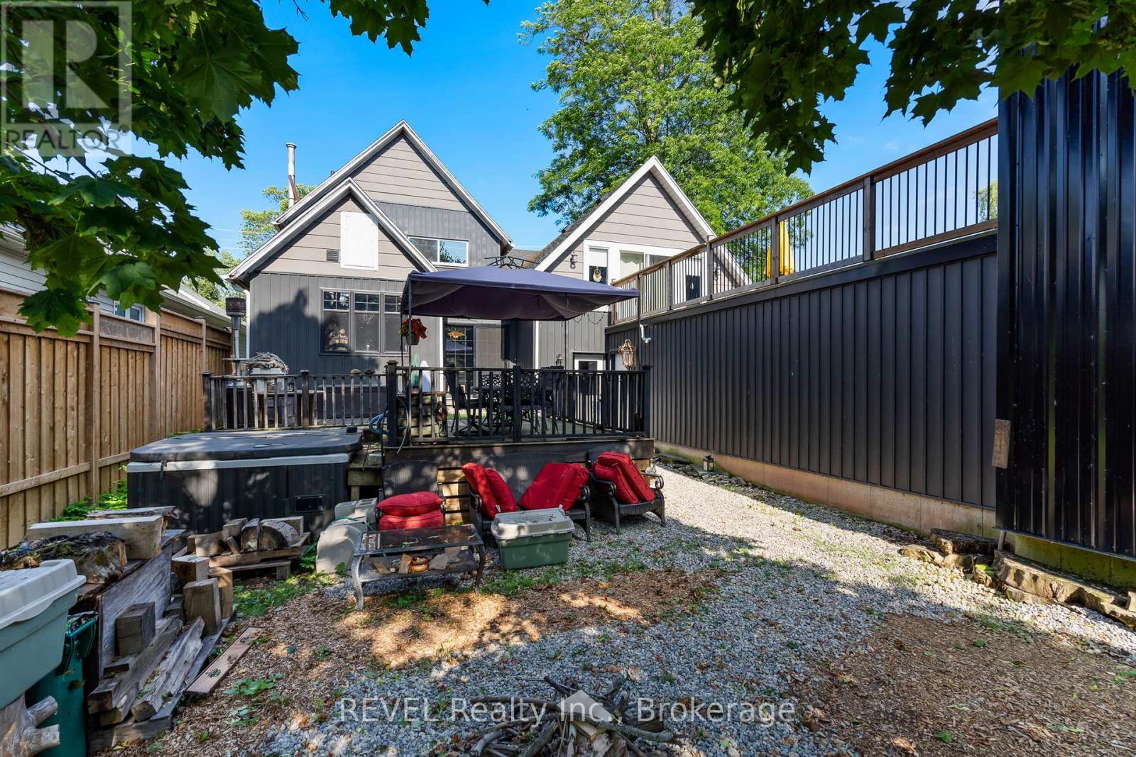 335 Helena Street, Fort Erie, Ontario  L2A 4J7 - Photo 33 - X12434676