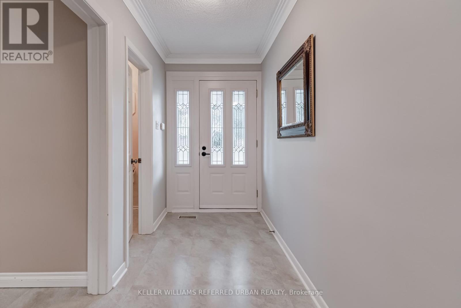 26 Foxmeadow Road, Toronto, Ontario  M9R 1E5 - Photo 3 - W12433644