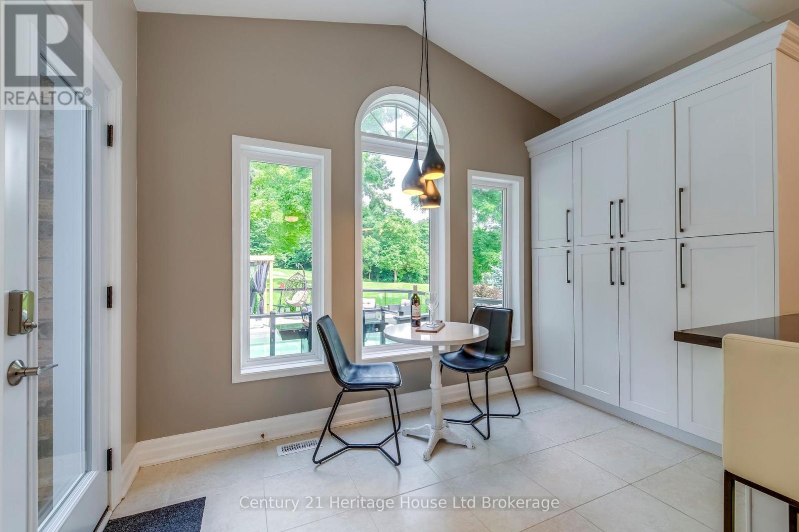 16 Sweetman Drive, Hamilton (Dundas), Ontario  L9H 7N6 - Photo 19 - X12435803