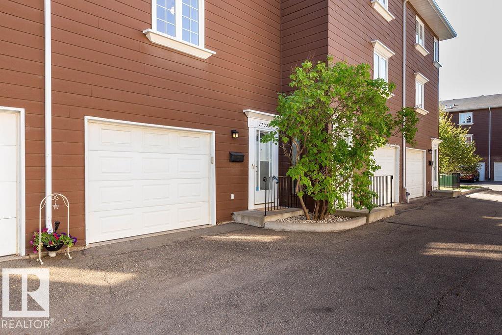 17034 67 Av Nw, Edmonton, Alberta  T5T 1Y9 - Photo 2 - E4459445