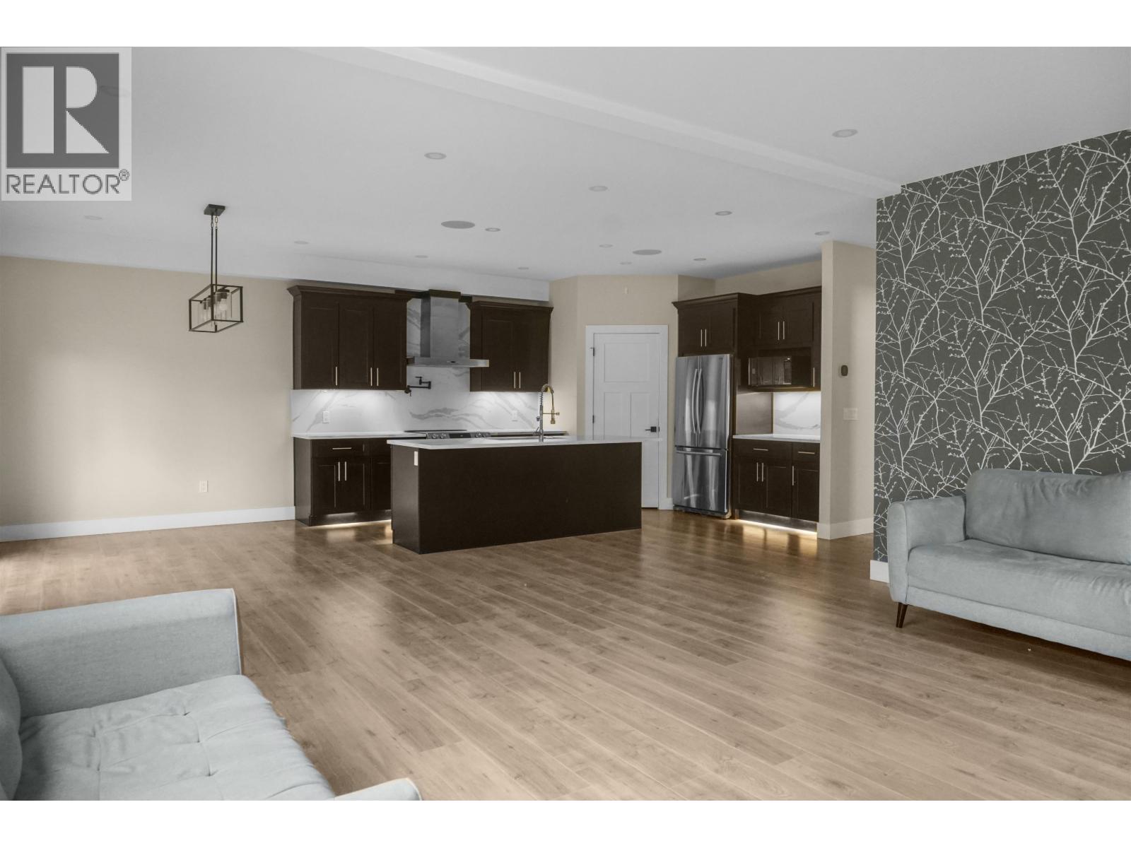 7 Robinson Street, Kitimat, British Columbia  V8C 2S2 - Photo 9 - R3053072