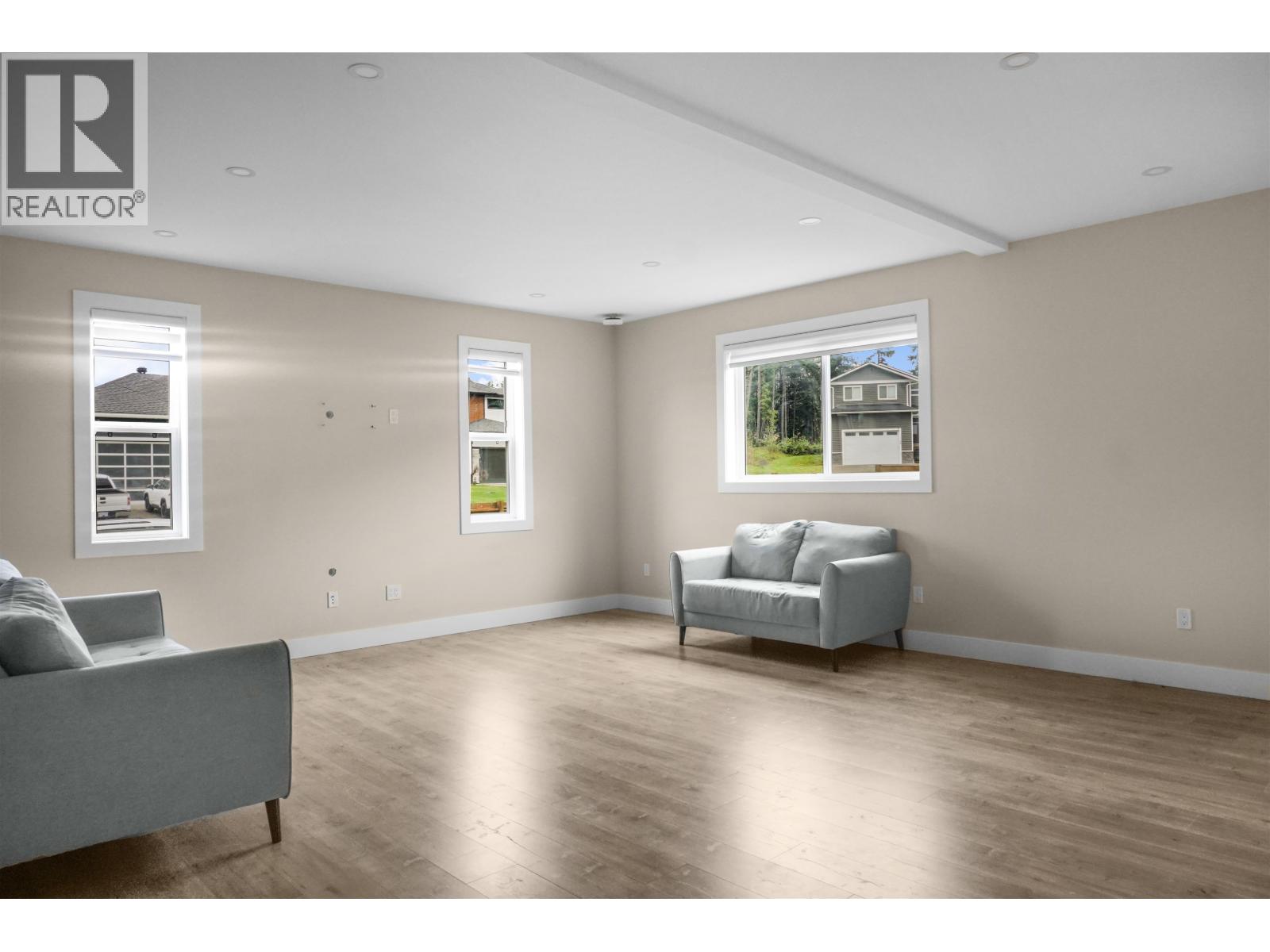 7 Robinson Street, Kitimat, British Columbia  V8C 2S2 - Photo 7 - R3053072