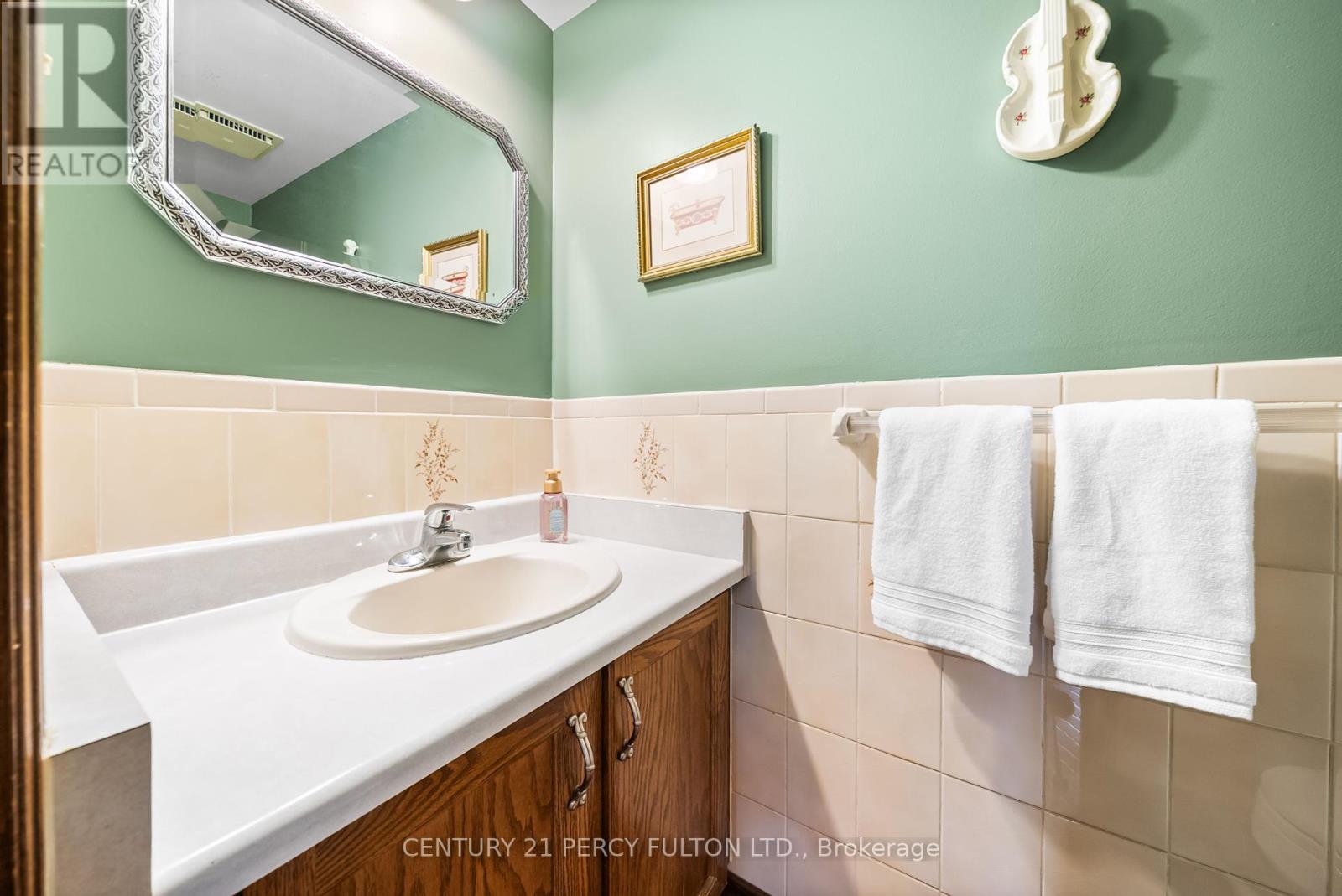 205 Gabrielle Mews, Whitchurch-Stouffville, Ontario  L4A 5A4 - Photo 26 - N12249833