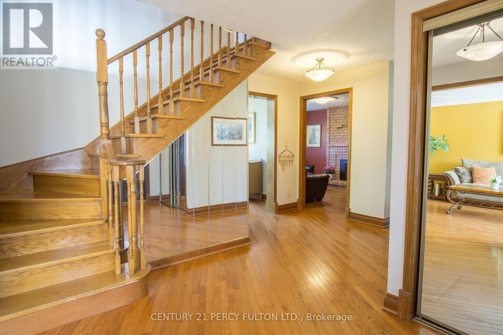 205 Gabrielle Mews, Whitchurch-Stouffville, Ontario  L4A 5A4 - Photo 6 - N12249833