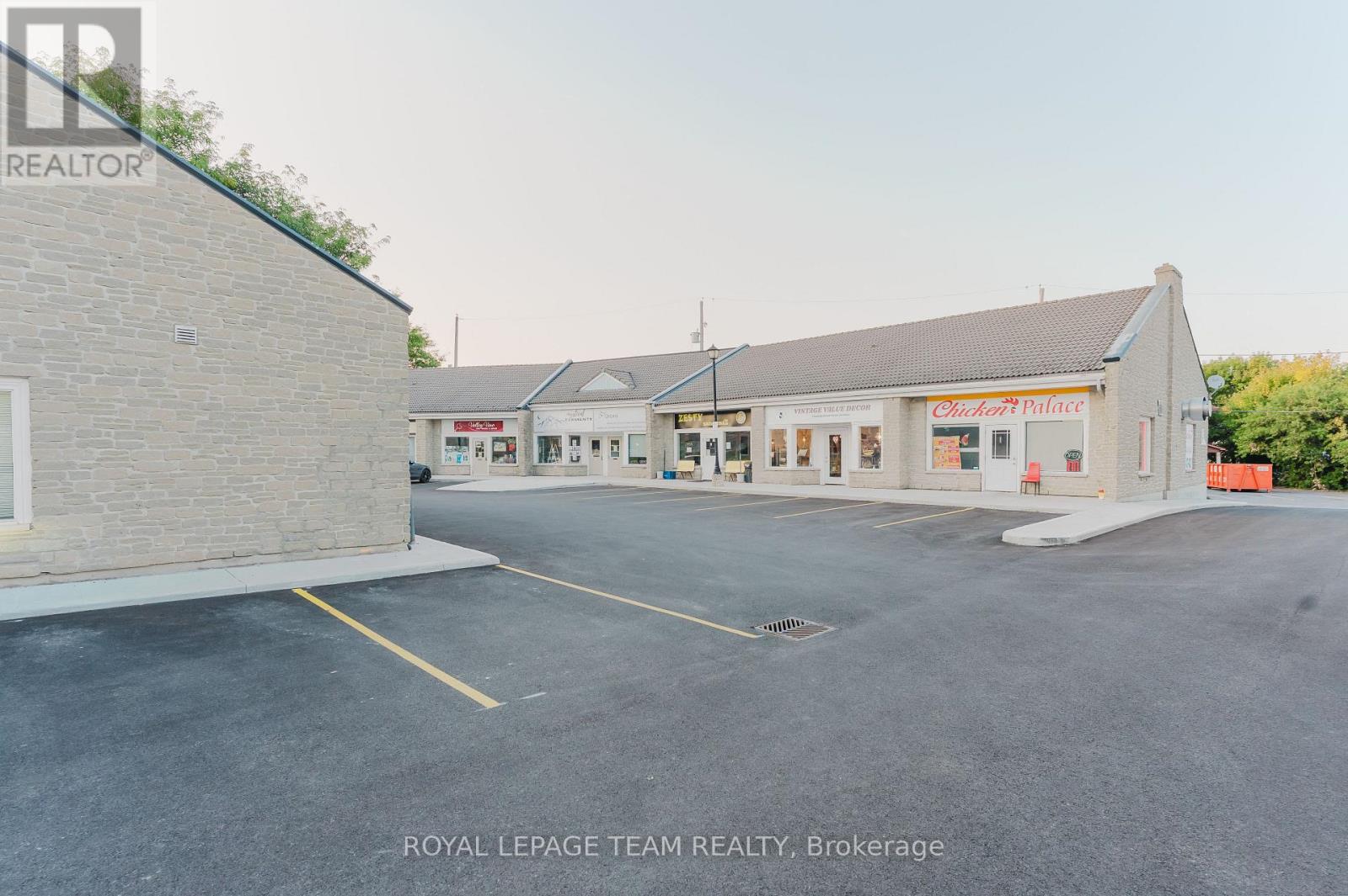 Unit 7 - 75 Elgin Street W, Arnprior, Ontario  K7S 3T9 - Photo 13 - X12435793
