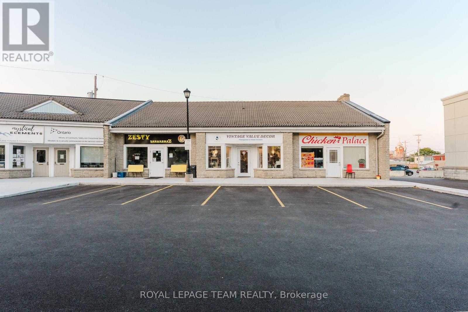 Unit 7 - 75 Elgin Street W, Arnprior, Ontario  K7S 3T9 - Photo 14 - X12435793