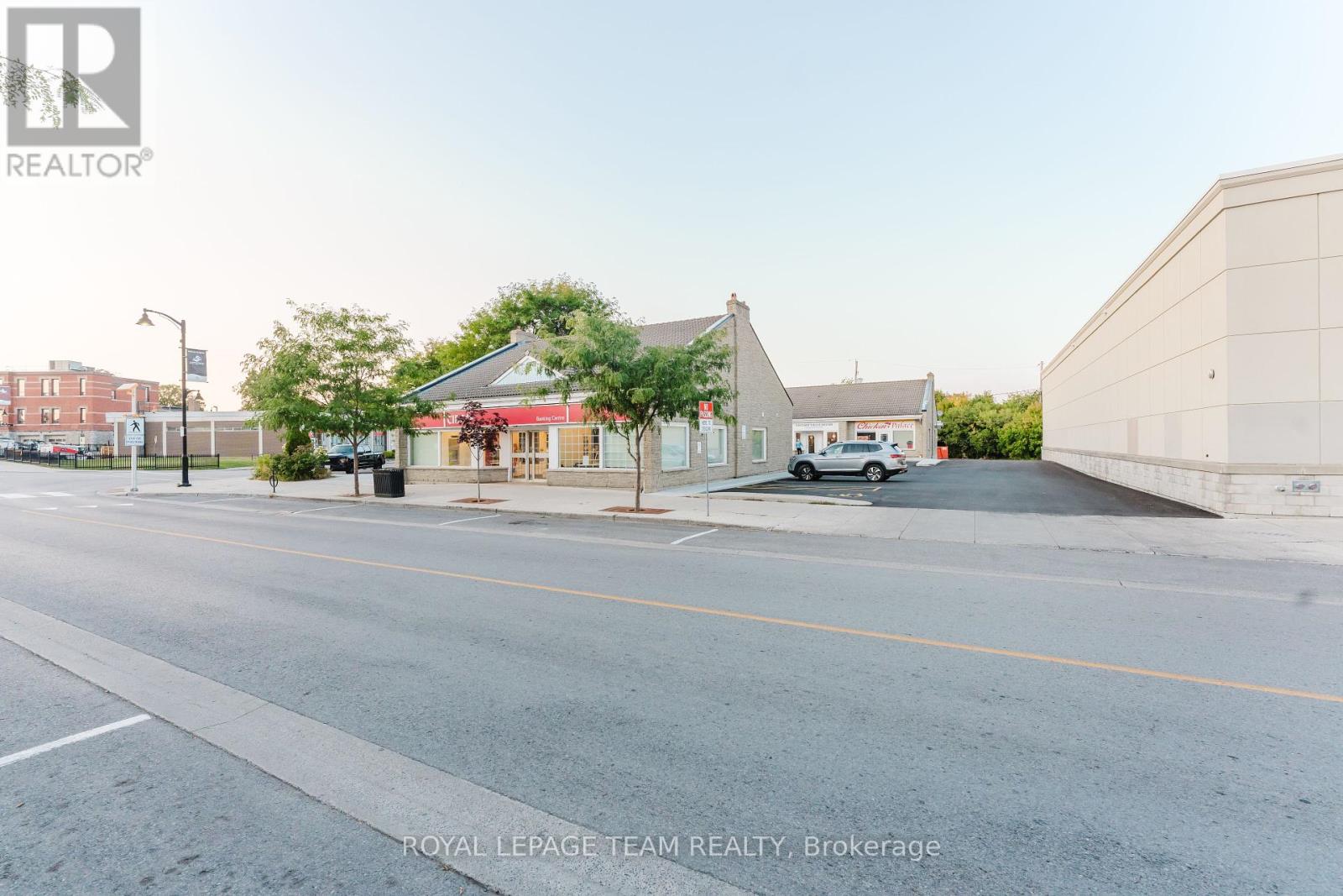 Unit 7 - 75 Elgin Street W, Arnprior, Ontario  K7S 3T9 - Photo 15 - X12435793