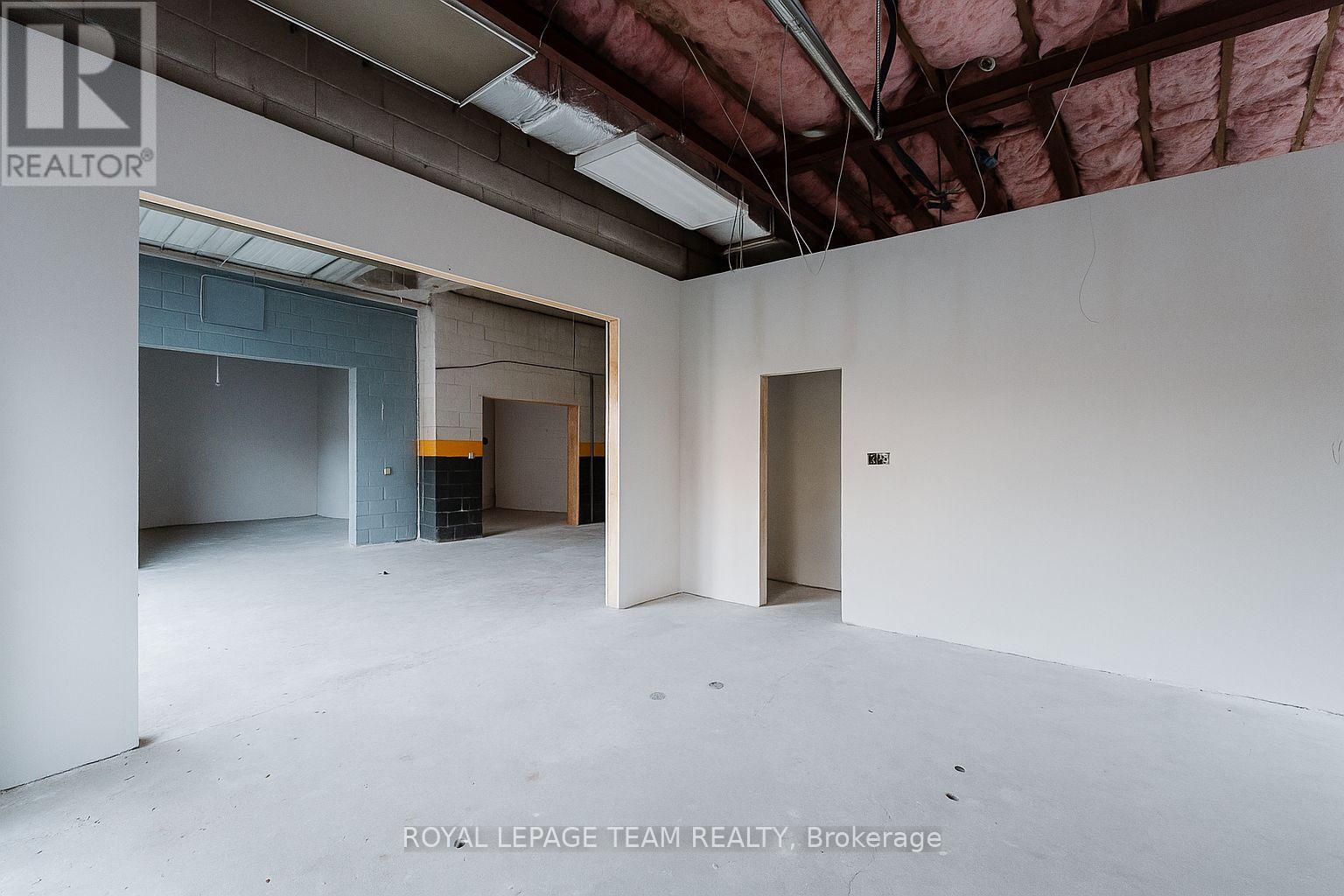 Unit 3 - 104 Elgin Street W, Arnprior, Ontario  K7S 1N8 - Photo 5 - X12435794