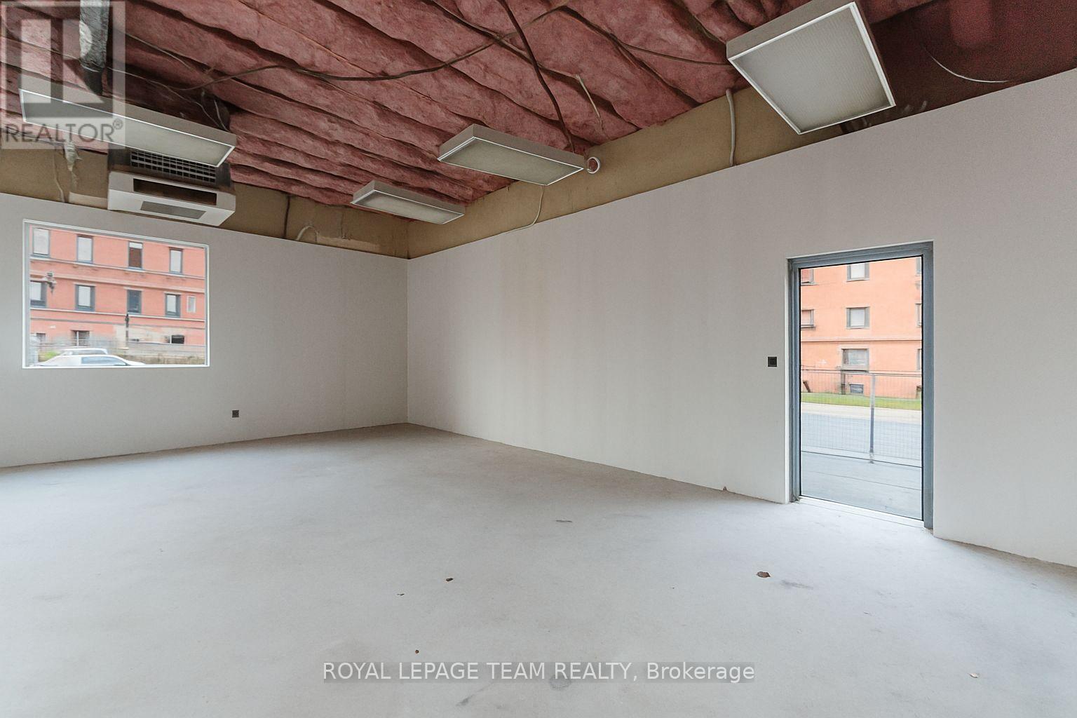 Unit 3 - 104 Elgin Street W, Arnprior, Ontario  K7S 1N8 - Photo 6 - X12435794