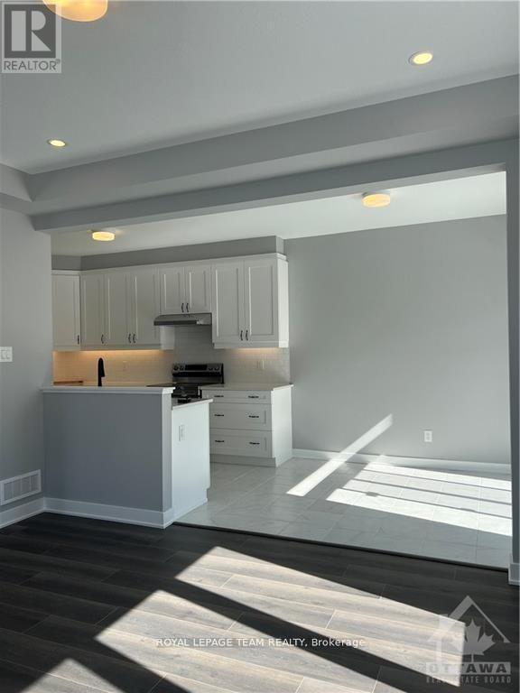 2119 Winsome Terrace, Ottawa, Ontario  K4A 5M9 - Photo 8 - X12435797