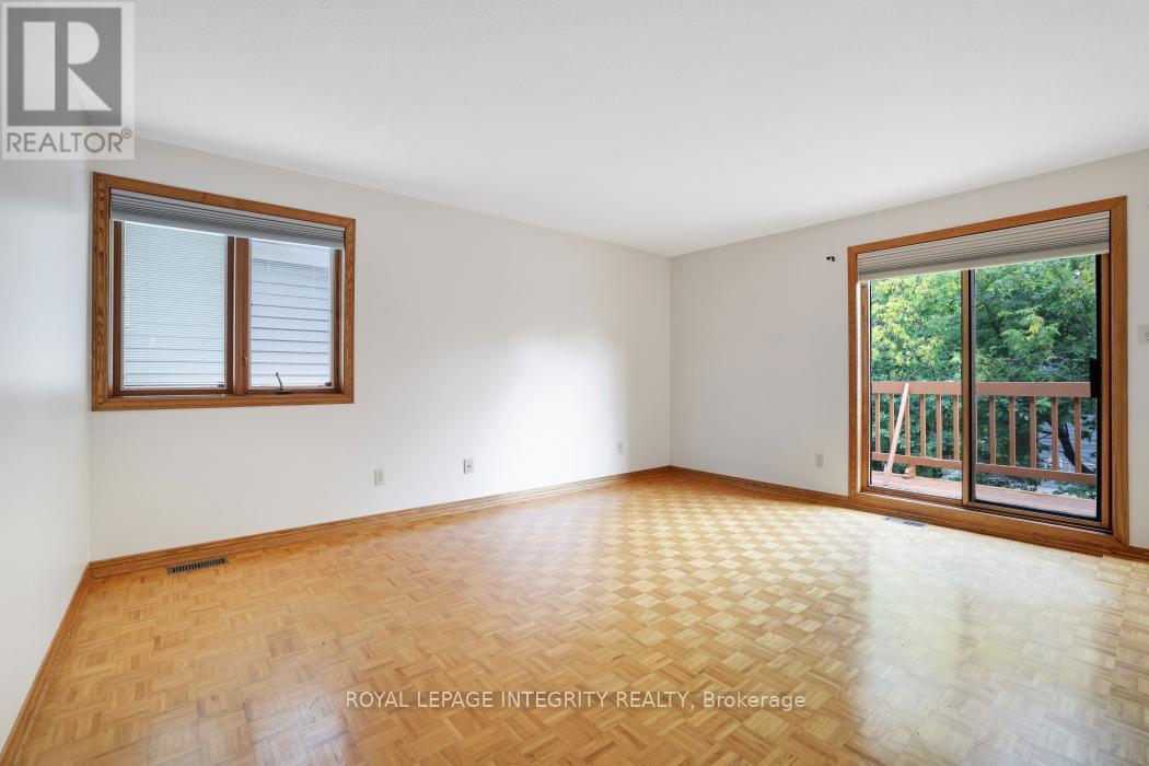 2291 Courtice Avenue E, Ottawa, Ontario  K1H 7G7 - Photo 17 - X12435805
