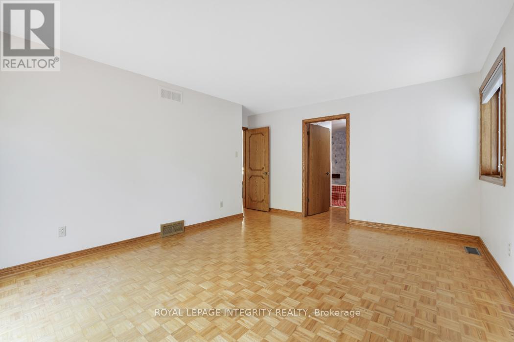 2291 Courtice Avenue E, Ottawa, Ontario  K1H 7G7 - Photo 19 - X12435805