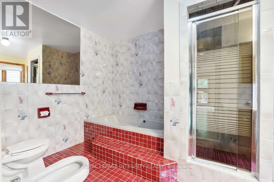 2291 Courtice Avenue E, Ottawa, Ontario  K1H 7G7 - Photo 20 - X12435805