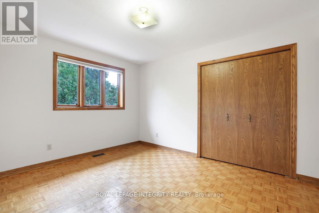 2291 Courtice Avenue E, Ottawa, Ontario  K1H 7G7 - Photo 23 - X12435805