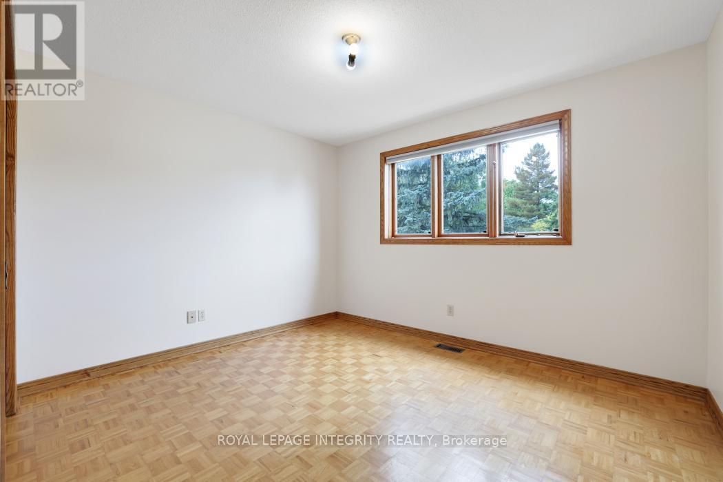 2291 Courtice Avenue E, Ottawa, Ontario  K1H 7G7 - Photo 28 - X12435805