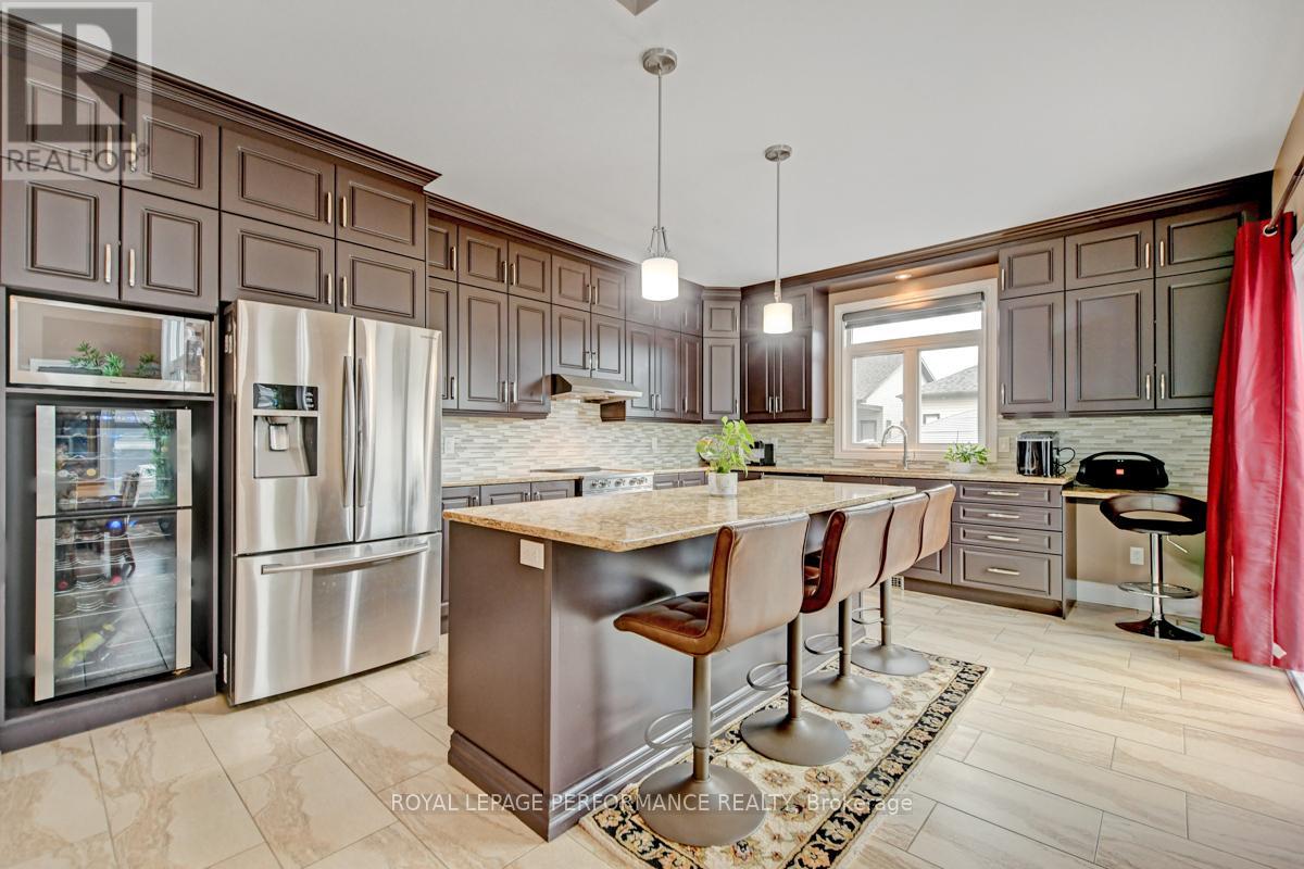 485 Bruges Street, Russell, Ontario  K0A 1W0 - Photo 12 - X12435807