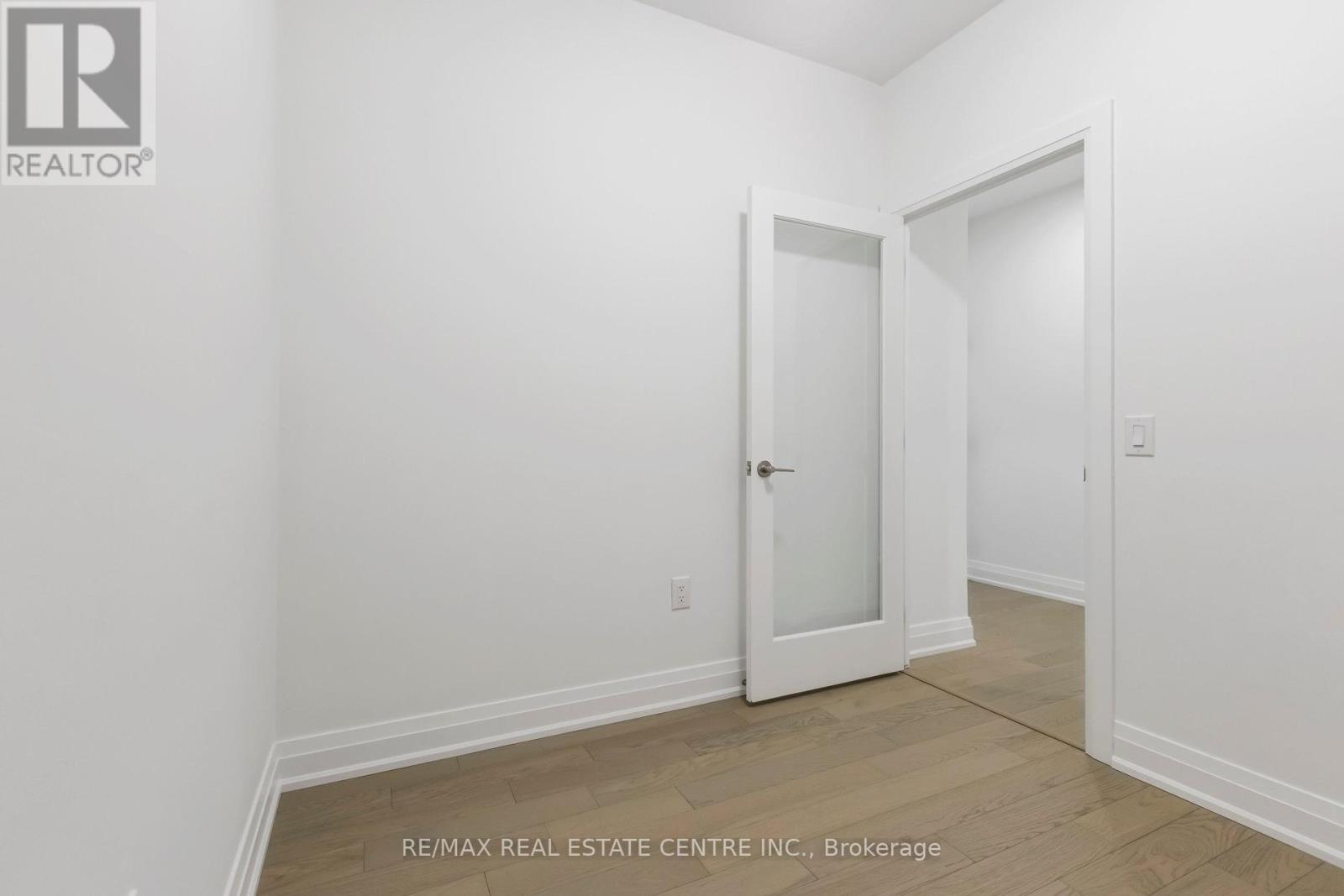 602 - 71 Wyndham Street S, Guelph, Ontario  N1E 5R3 - Photo 8 - X12435786