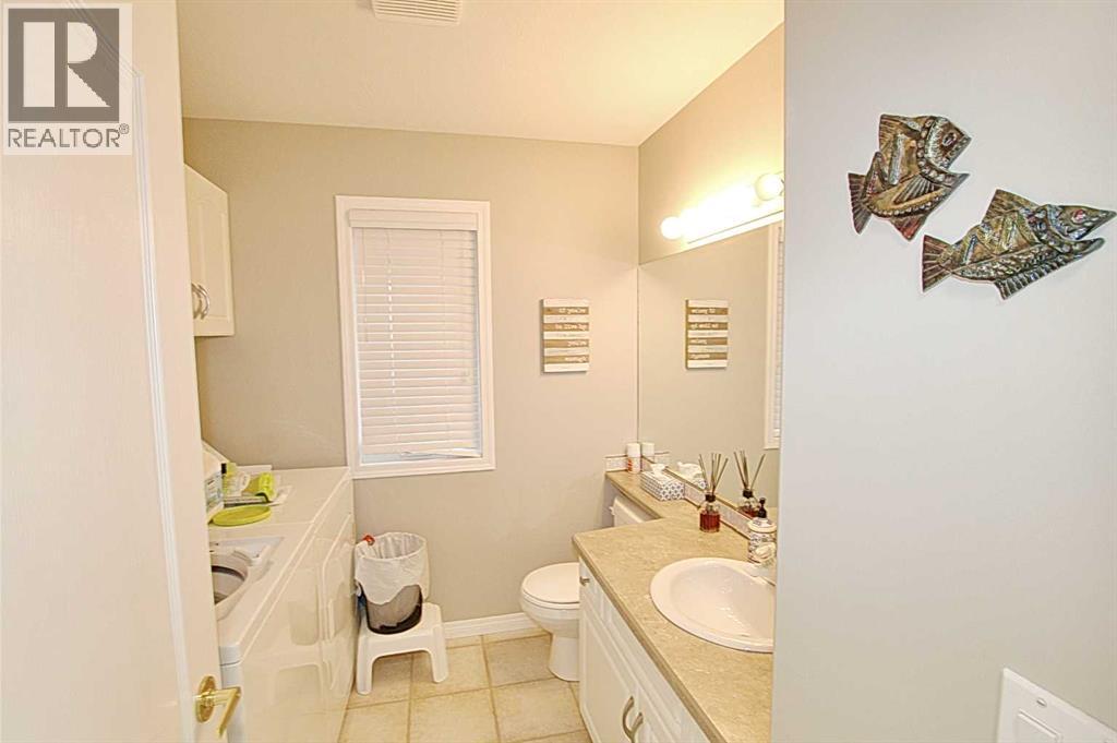 308 Marina Bay Place, Sylvan Lake, Alberta  T4S 1E9 - Photo 17 - A2208726