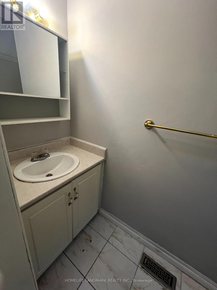 30 Bobmar Road, Toronto, Ontario  M1C 1C9 - Photo 6 - E12435792
