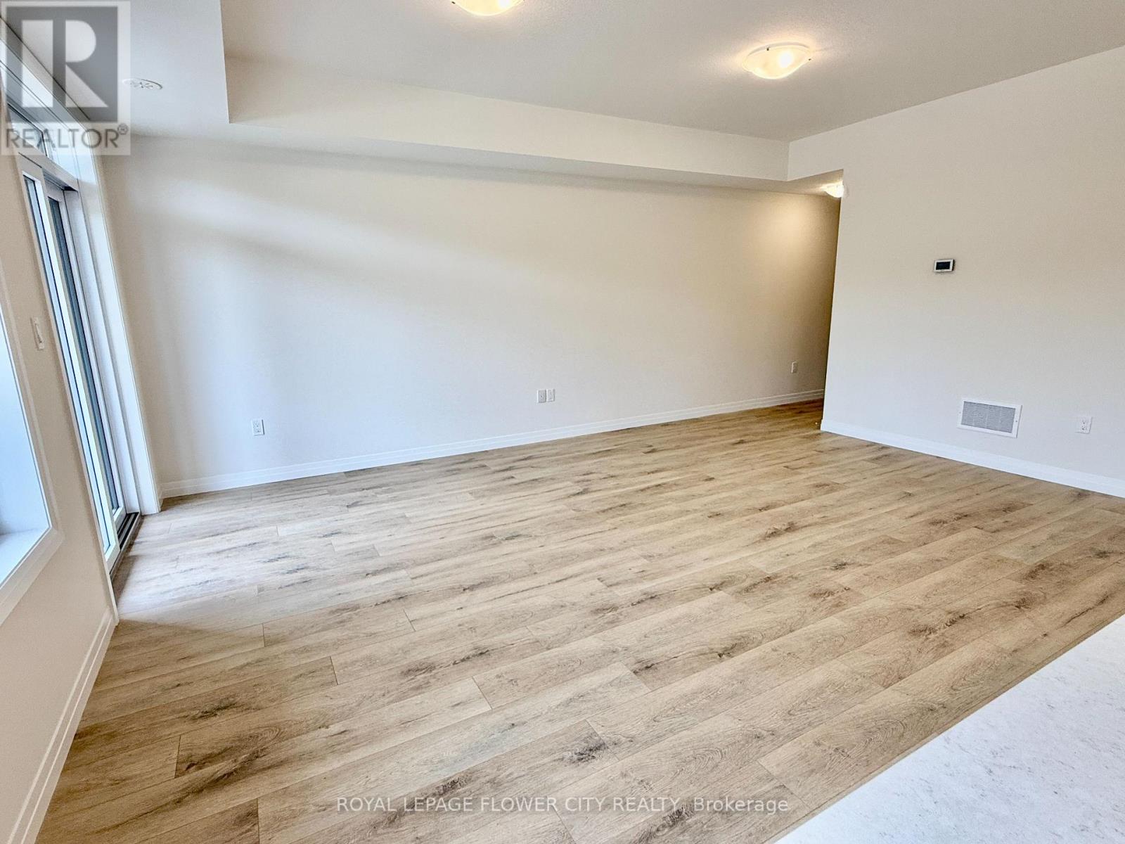 H079 - 44 Thatcher Drive, Guelph, Ontario  N1L 0R8 - Photo 13 - X12435603
