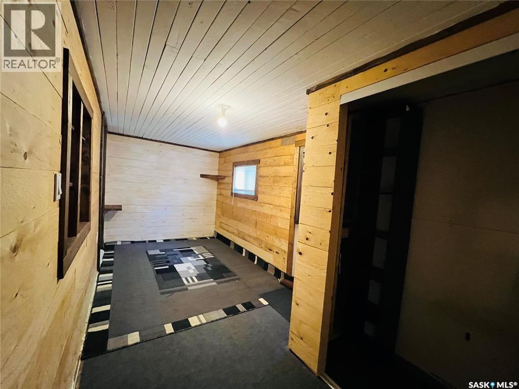 82 3rd Avenue E, Central Butte, Saskatchewan  S0H 0T0 - Photo 11 - SK019703