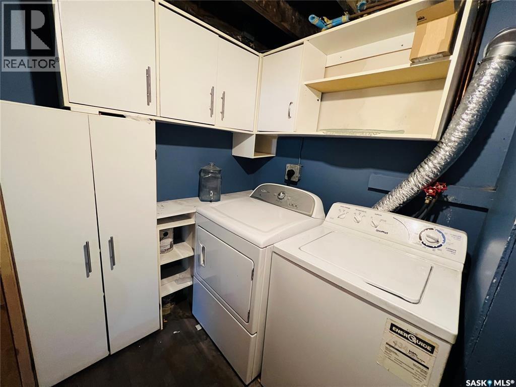 82 3rd Avenue E, Central Butte, Saskatchewan  S0H 0T0 - Photo 28 - SK019703
