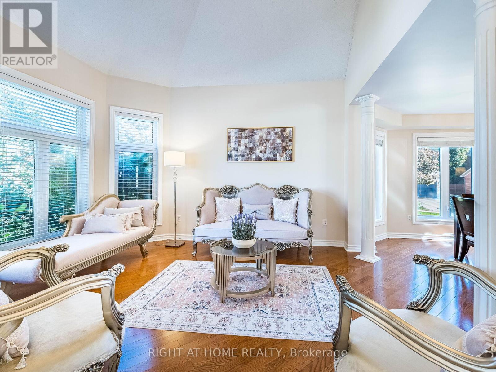 2204 Carpenters Circle, Oakville, Ontario  L6M 3C7 - Photo 10 - W12435804