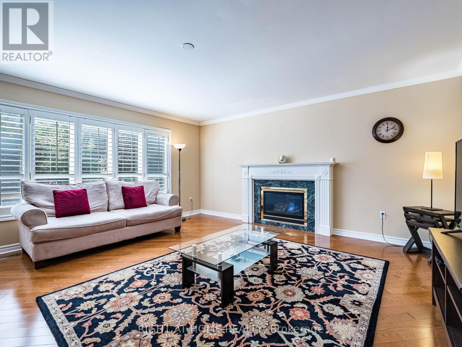 2204 Carpenters Circle, Oakville, Ontario  L6M 3C7 - Photo 15 - W12435804