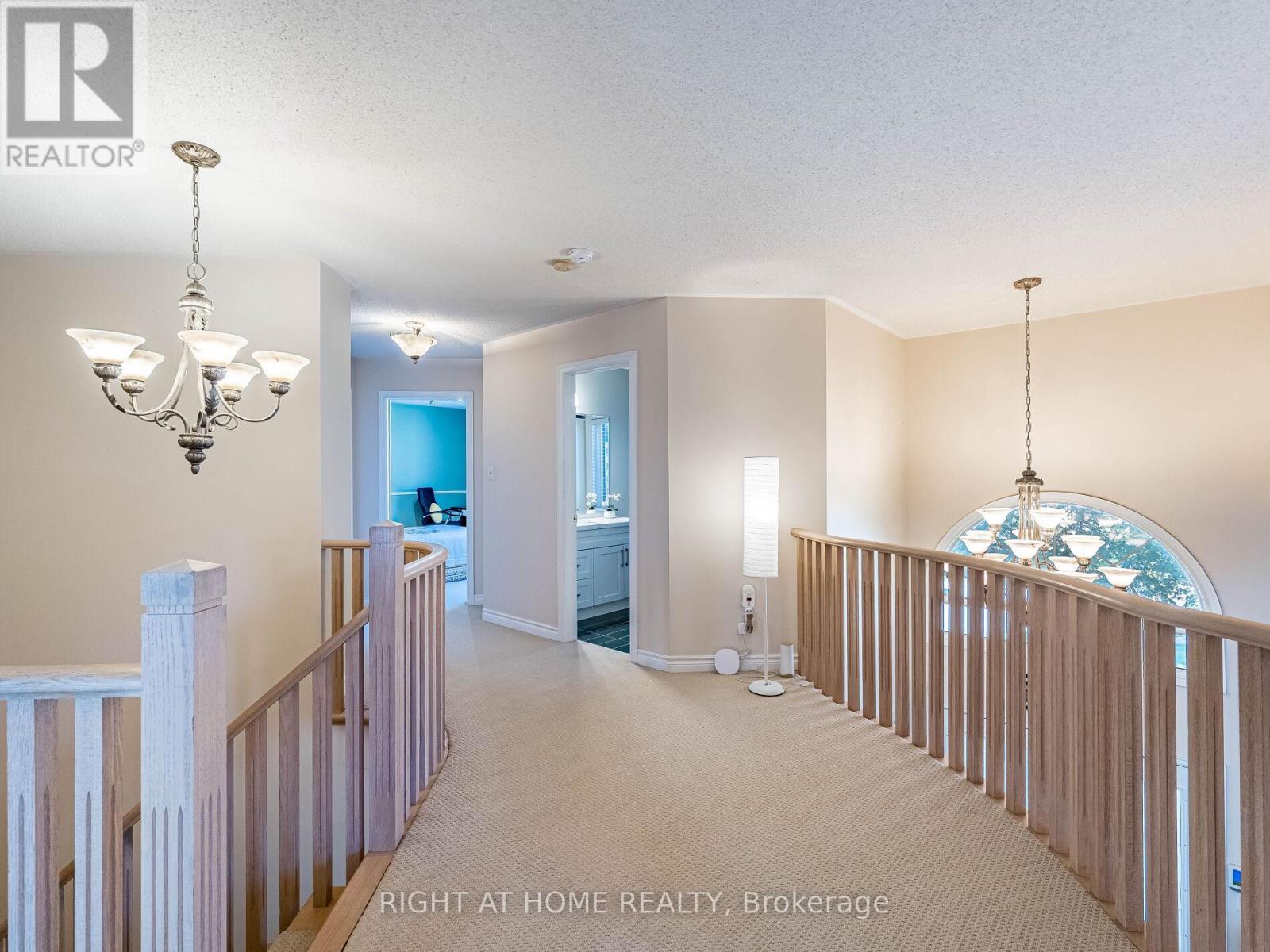2204 Carpenters Circle, Oakville, Ontario  L6M 3C7 - Photo 20 - W12435804