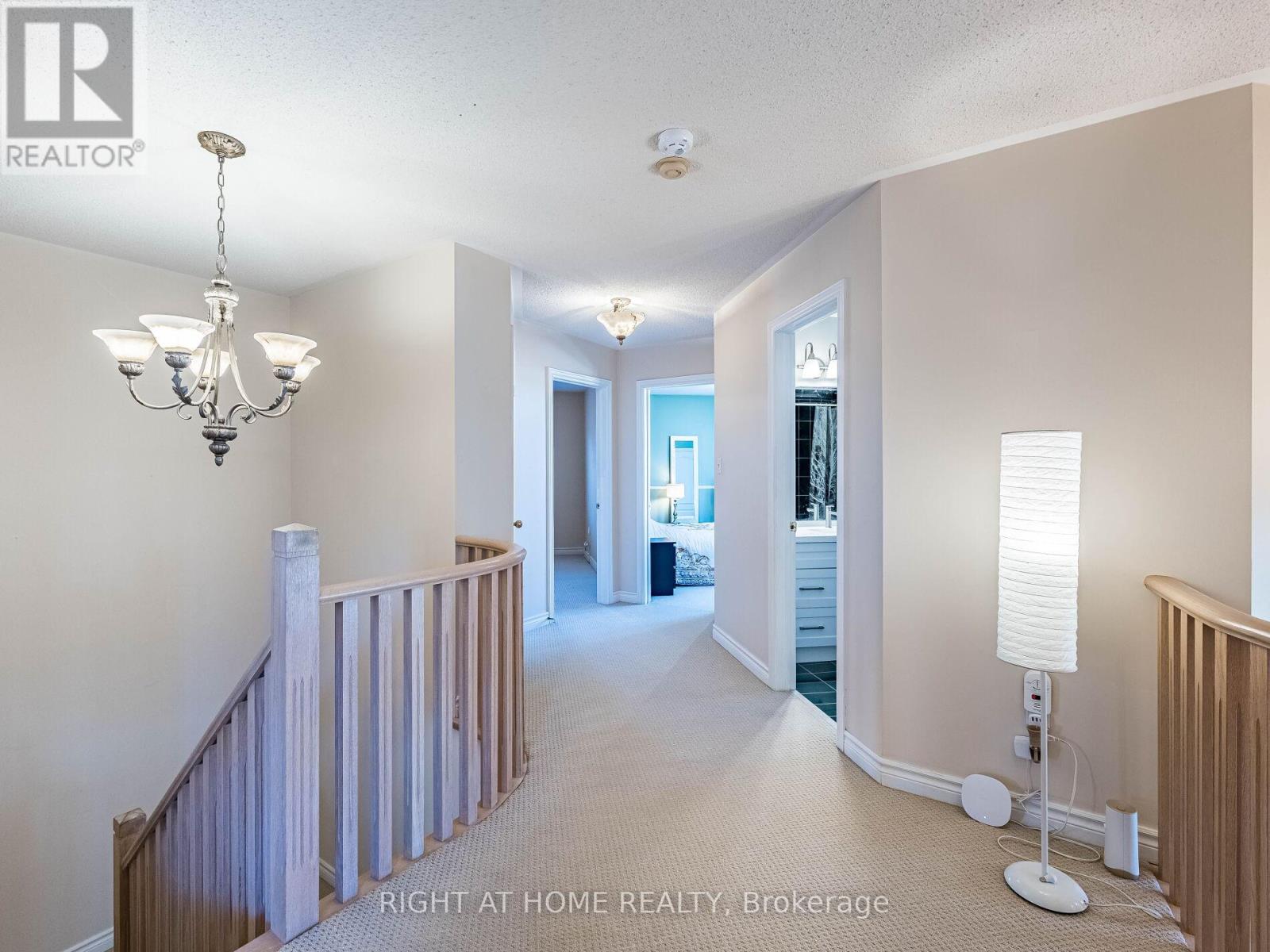 2204 Carpenters Circle, Oakville, Ontario  L6M 3C7 - Photo 21 - W12435804